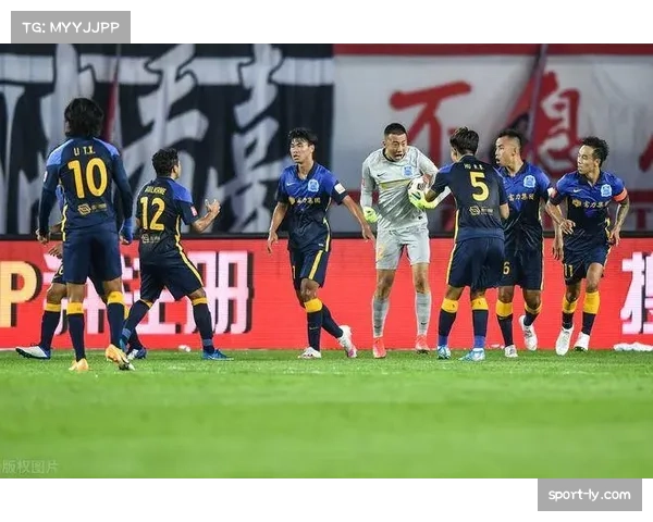 中超战术演变：从长传冲吊到体系化进攻的转型